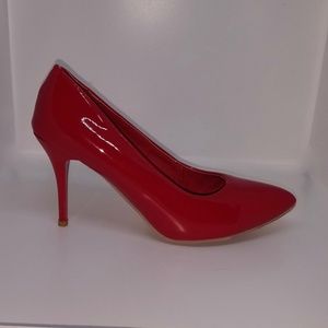 RED PATENT LEATHER HIGH HEELS